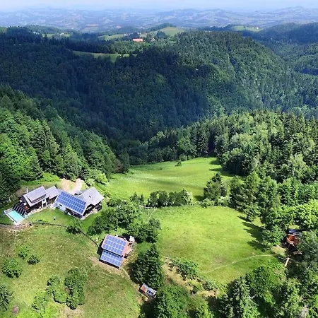 Treehouse Toplak Ruse Exterior photo