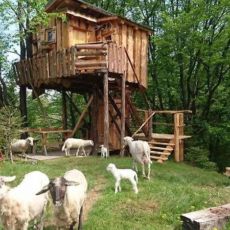 Treehouse Toplak Ruse Exterior photo