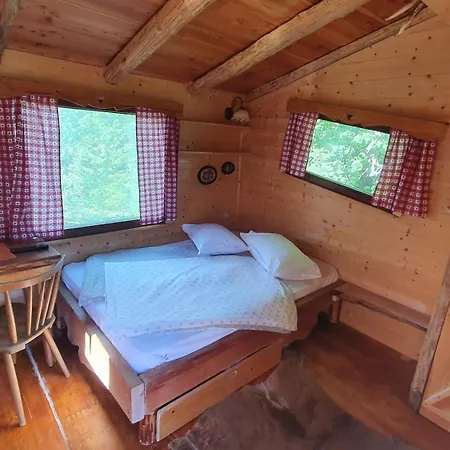 Treehouse Toplak Ruse Exterior photo